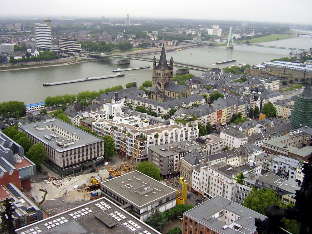 Blick vom Kölner-Dom auf die Stadt.