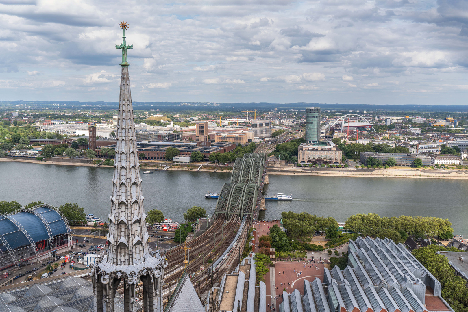 Blick vom Kölner Glockenturm 