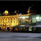 Blick vom Landestheater zur Hofburg Innsbruck