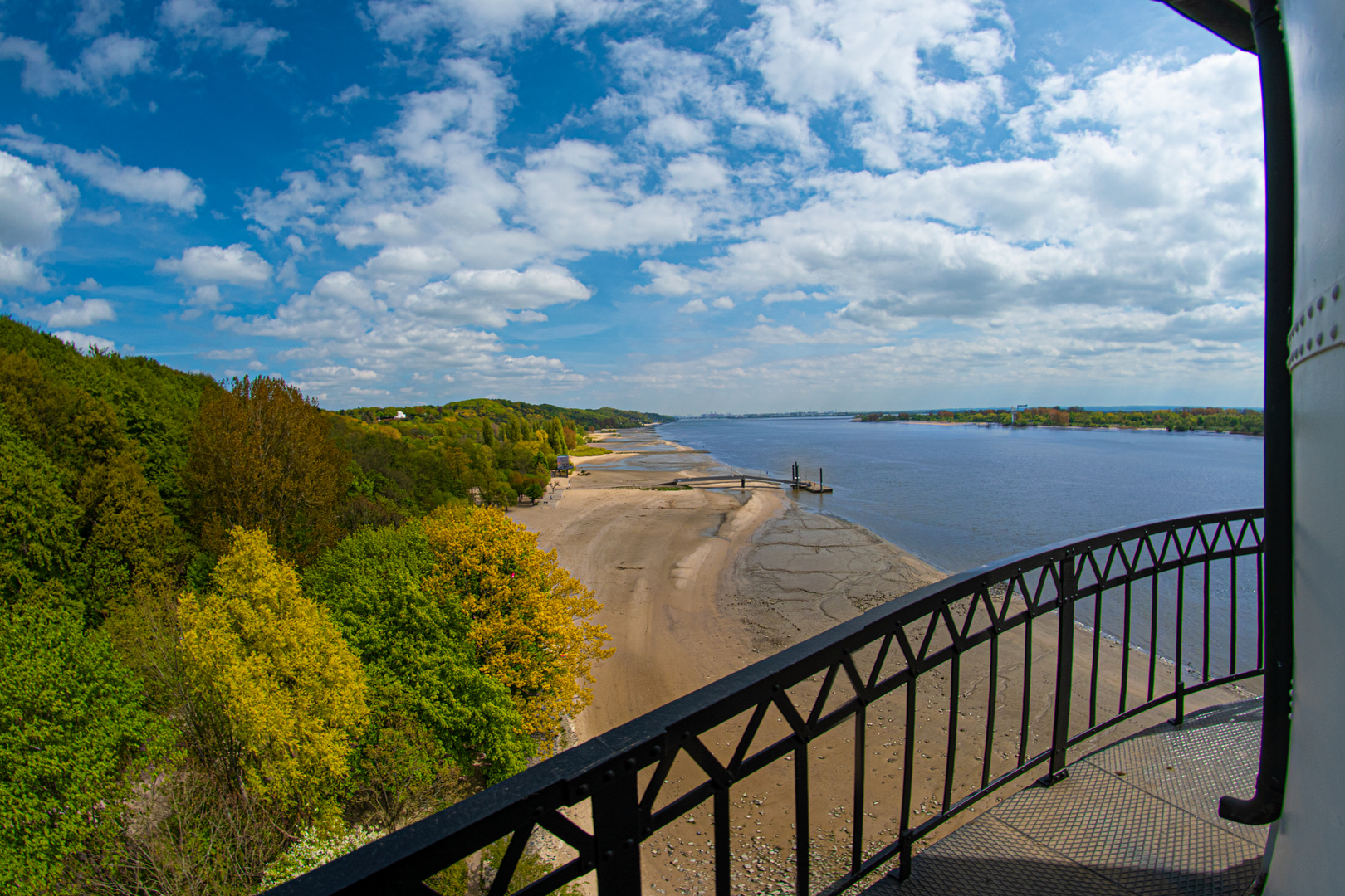 Blick vom Leuchtturm auf den Wittenbergener Strand