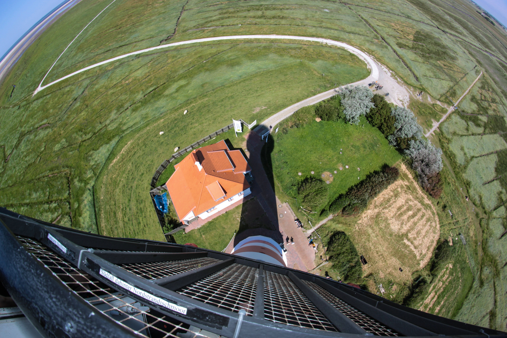 Blick vom Leuchtturm Westerheversand