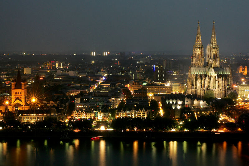 Blick vom LVR-Turm auf die Kölner Altstadt