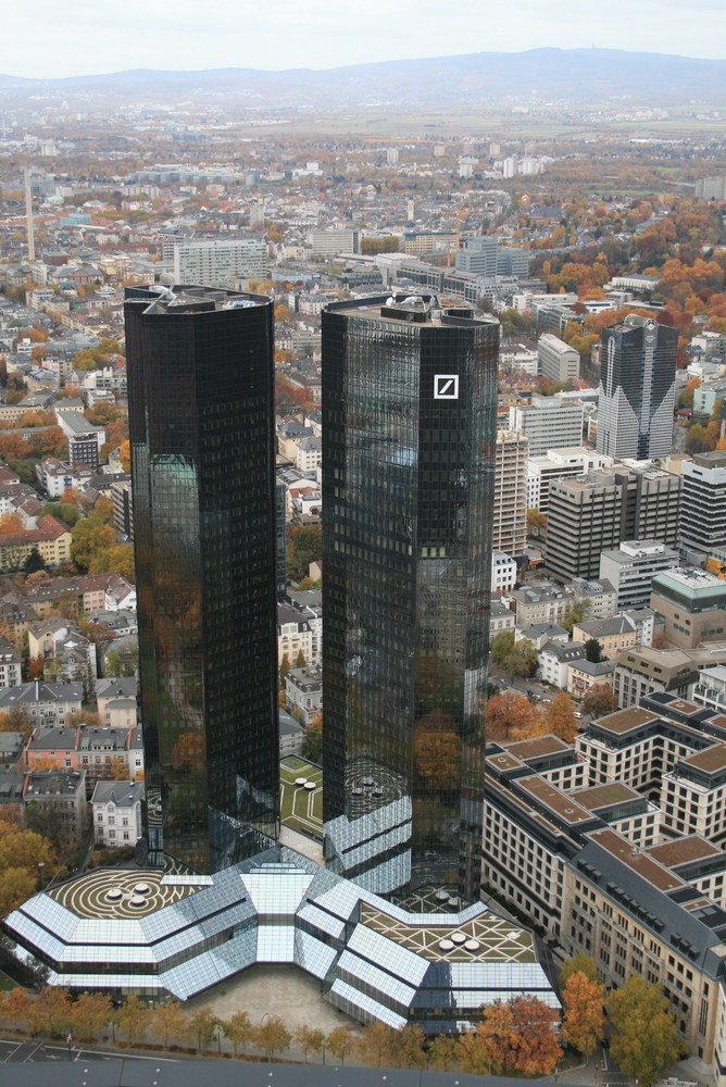 Blick vom "Main-Tower" in Frankfurt