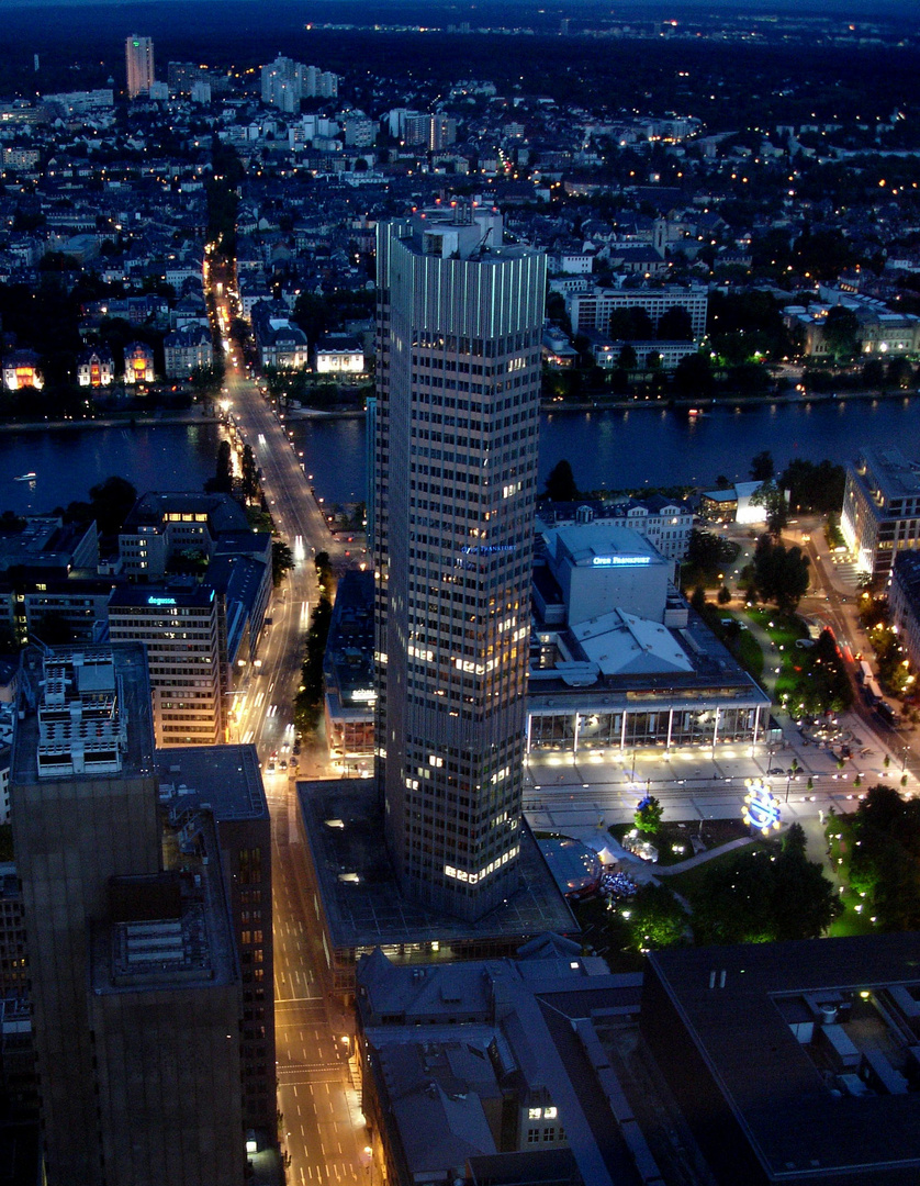 Blick vom Maintower bei Nacht