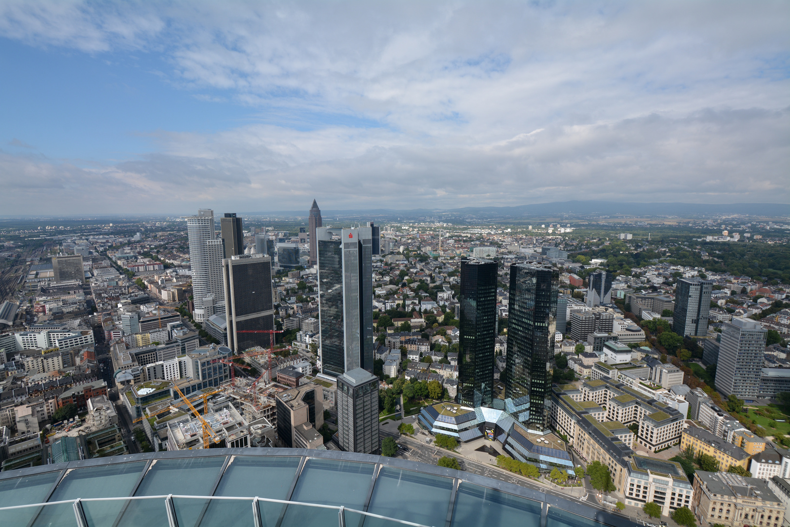 Blick vom Maintower in Frankfurt Richtung Westend - September 2015