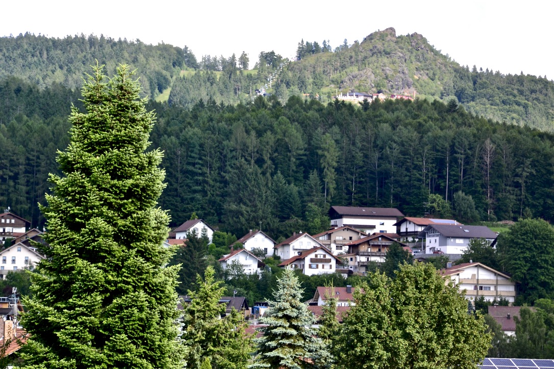 Blick vom Marktplatz in Bodenmais…