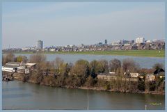 Blick vom Medienhafen auf Düsseldorf