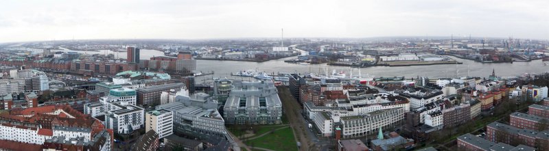 Blick vom Michel auf die Elbe