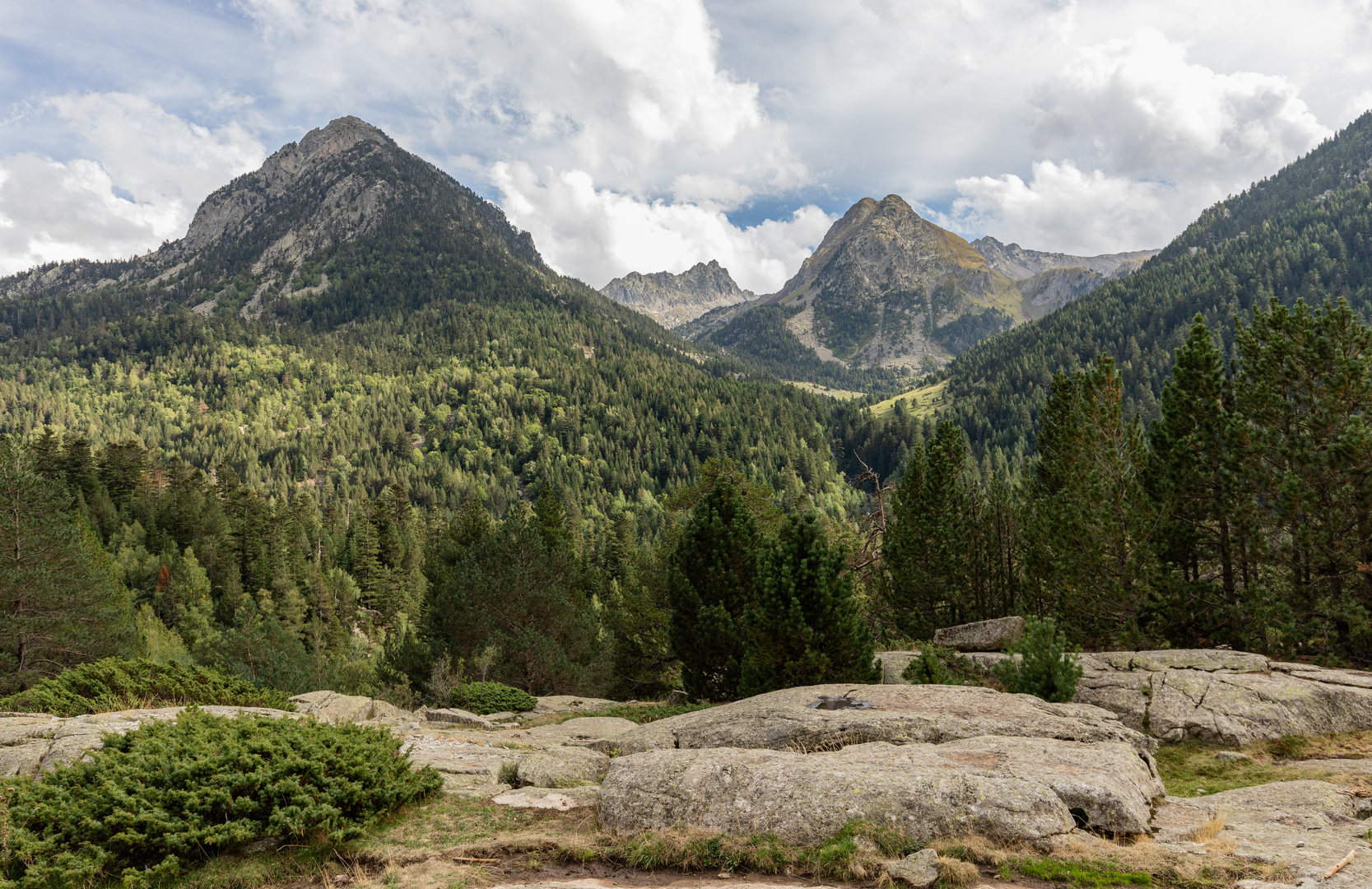 Blick vom Mirador de Sant Esperit  (1.800 m)   