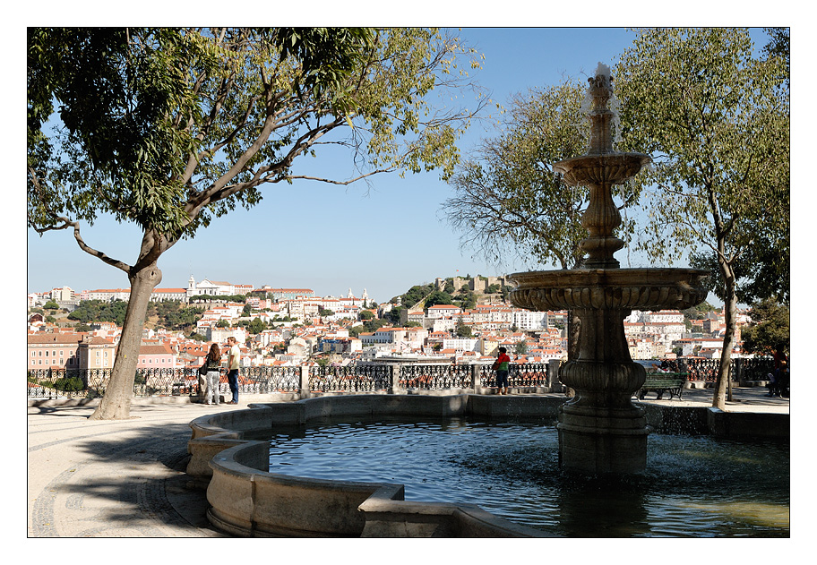 Blick vom Miradouro de São Pedro de Alcântara