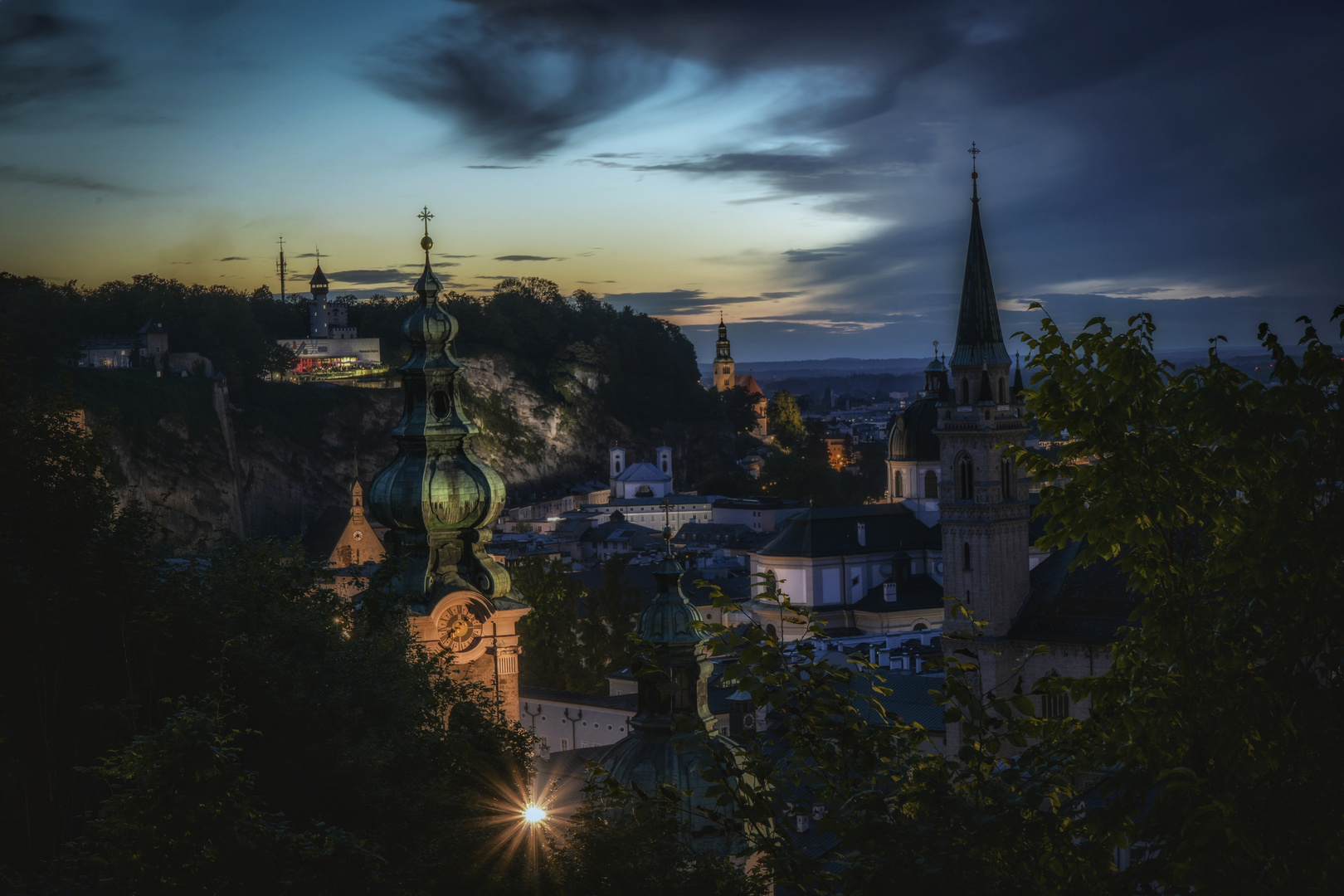 Blick vom Mönchsberg über die Altstadt von Salzburg 