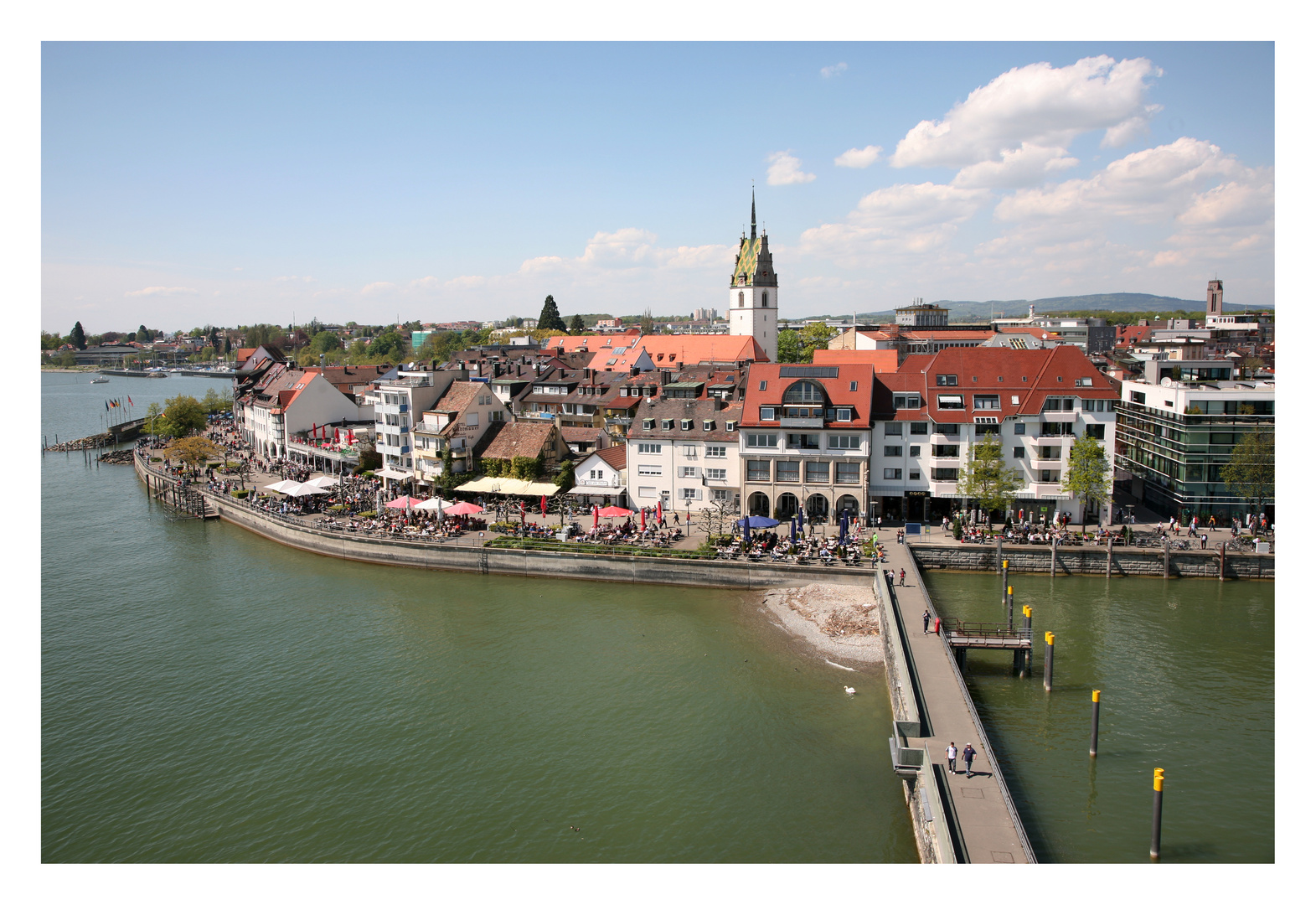 Blick vom Molenturm auf Friedrichshafen