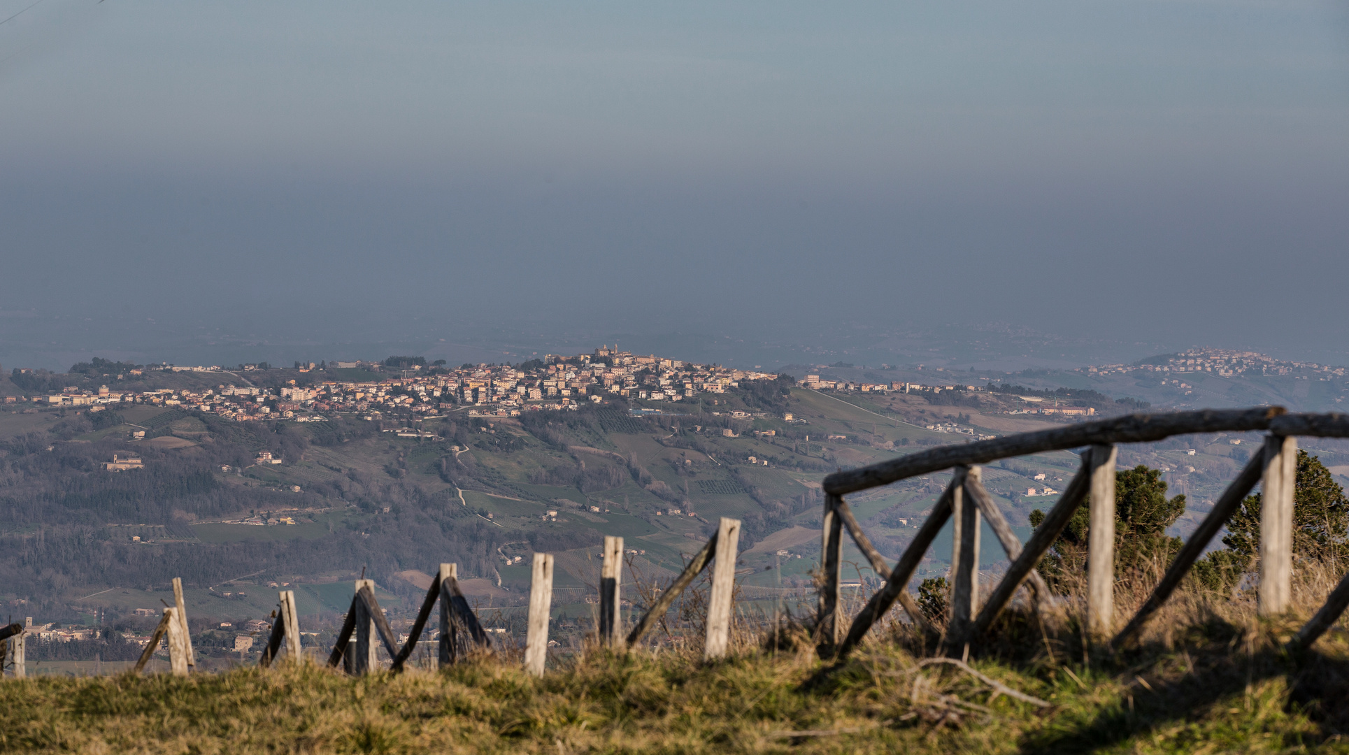 Blick vom Monte Murano auf Cupramontana