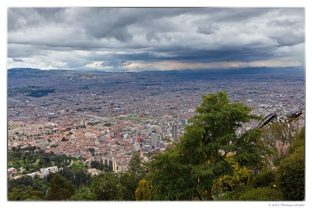 Blick vom Montserrat auf Bogotá