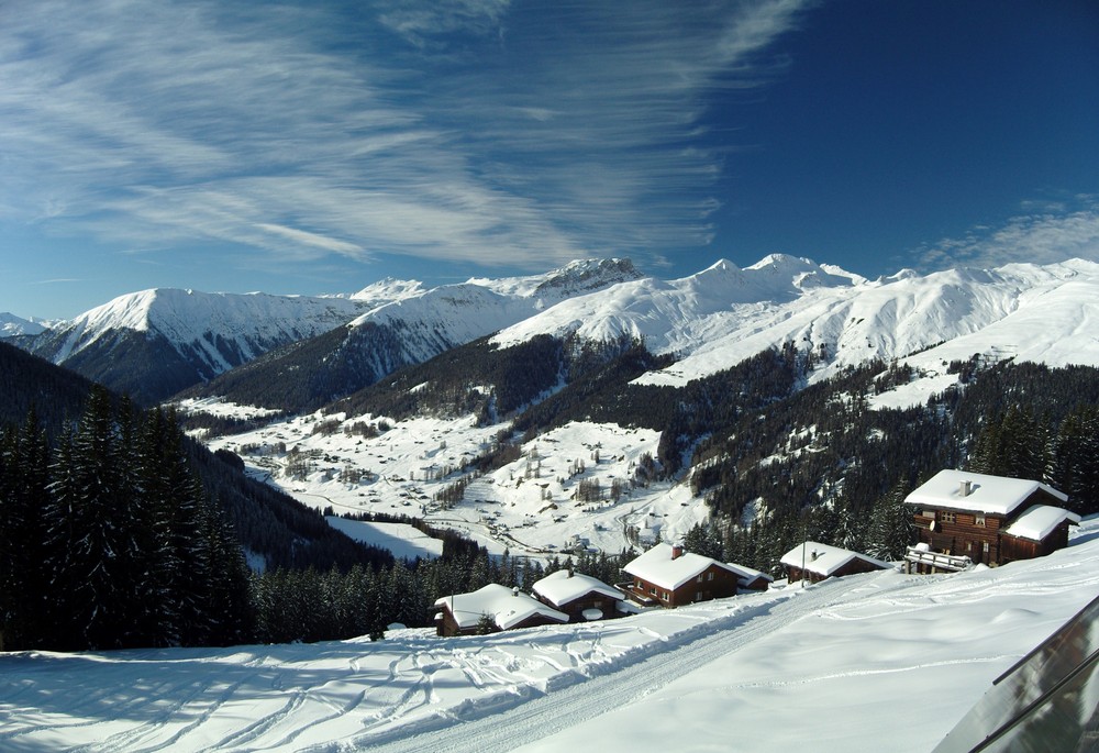 Blick vom Naturfreundehaus oberhalb von Davos auf