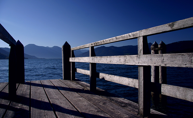 Blick vom Nordufers zum Wallberg (Tegernsee)