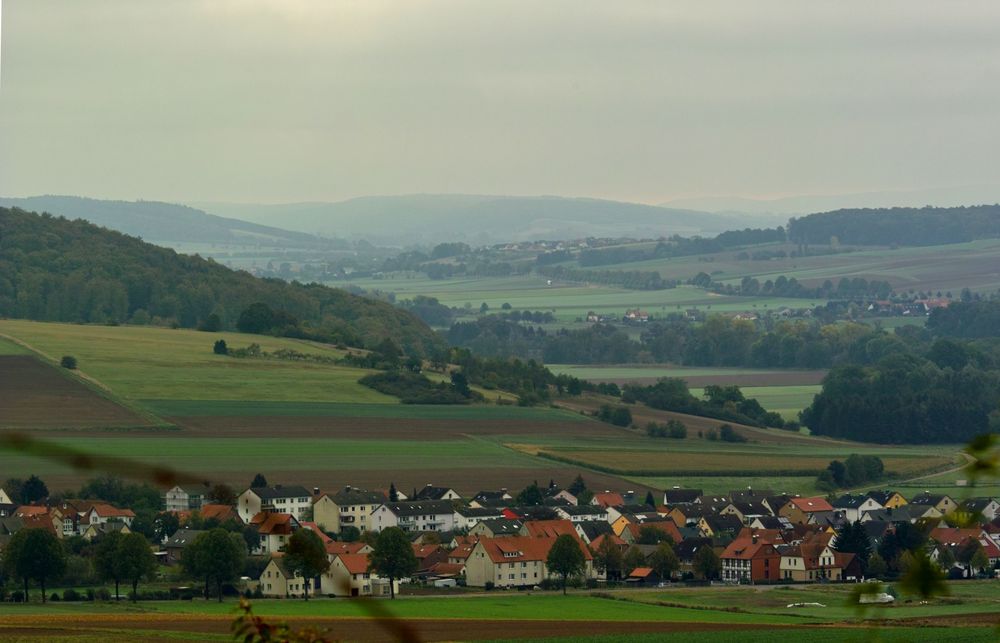 Blick vom Northeimer Segelflugplatz in Richtung Harz .Südniedersachsen.