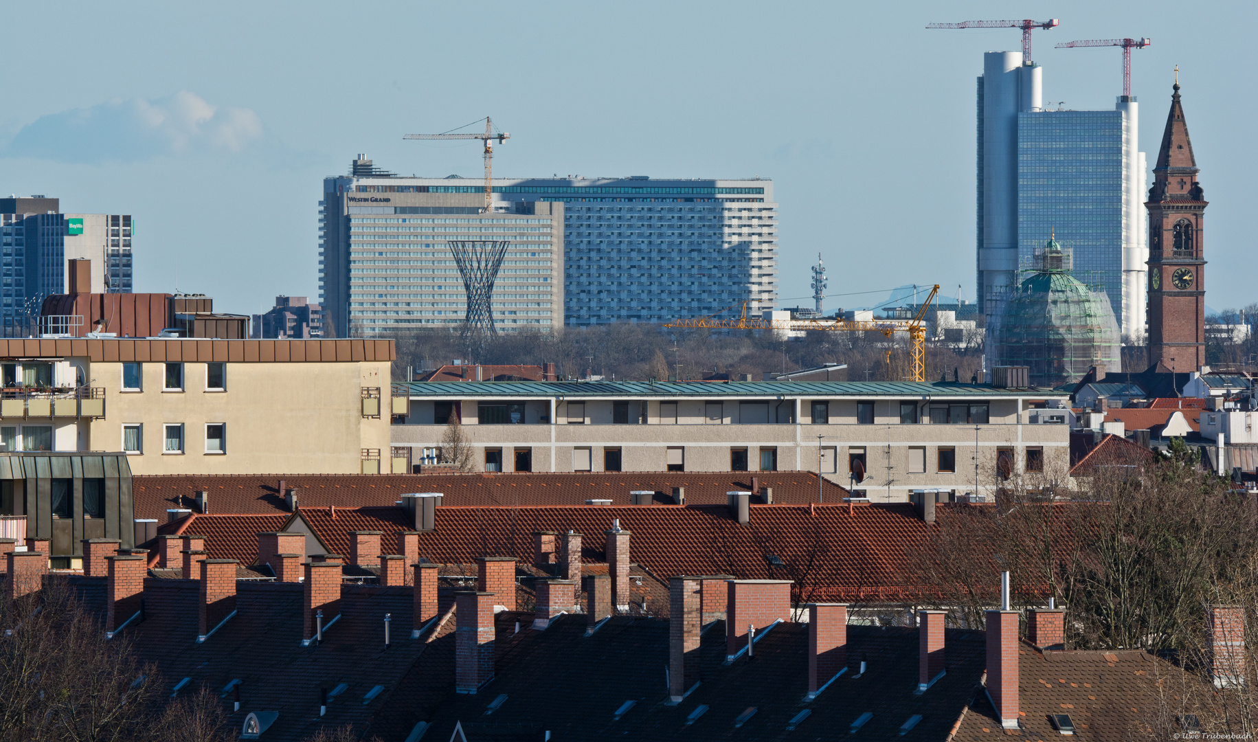 Blick vom Olympiaberg zum Arabellapark