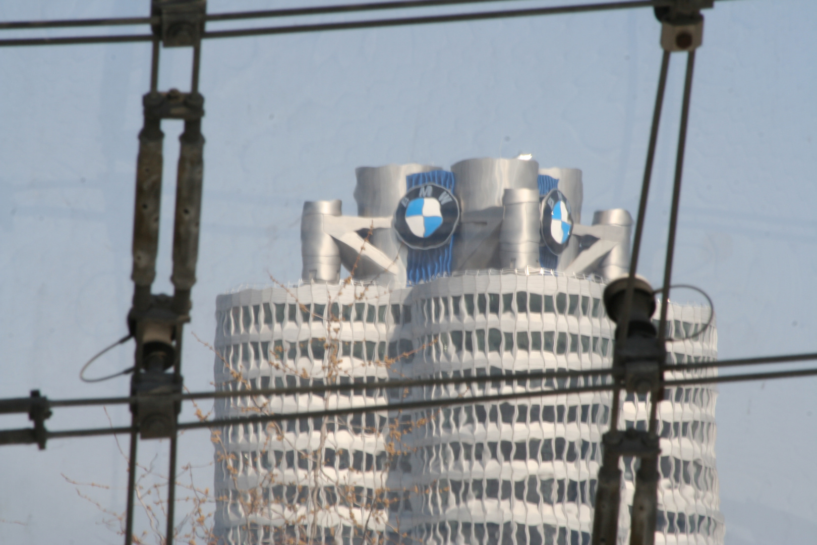 Blick vom Olympiapark auf den BMW-Zylinder