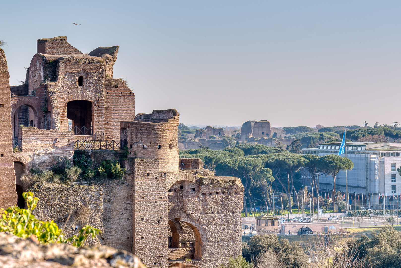 Blick vom Paladin auf die Caracalla-Therme Foto & Bild | europe, italy