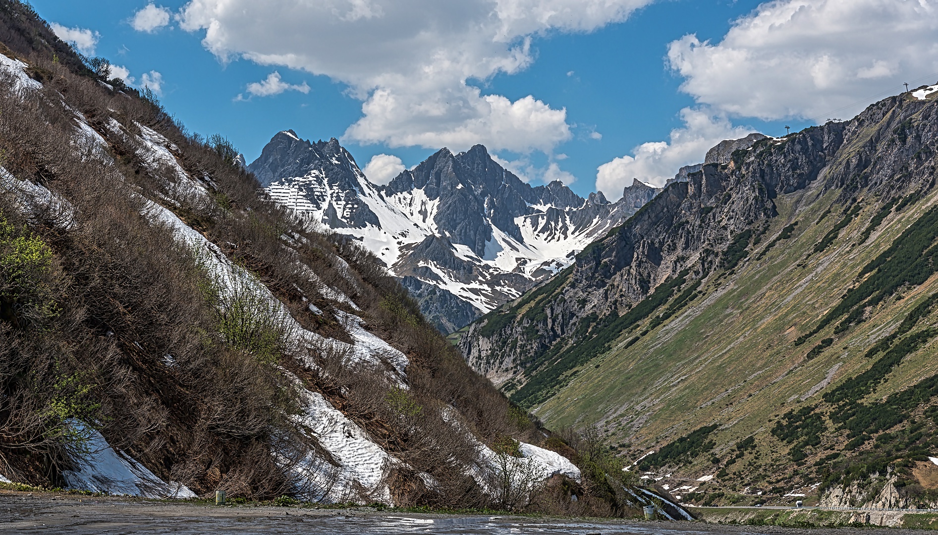 Blick vom Parkplatz des Arlbergpass