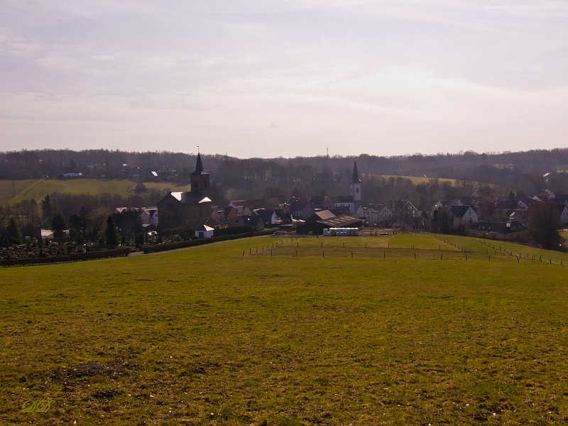 Blick vom Passionskreuz auf Düssel (2)