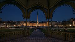 Blick vom Pavillon aufs Schloss