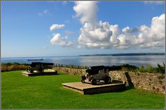 Blick vom Pendennis Castle / Südengland / Cornwall auf die Weiten des Meeres. 2