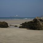 blick vom peter's point beach auf's godrevy island lighthouse