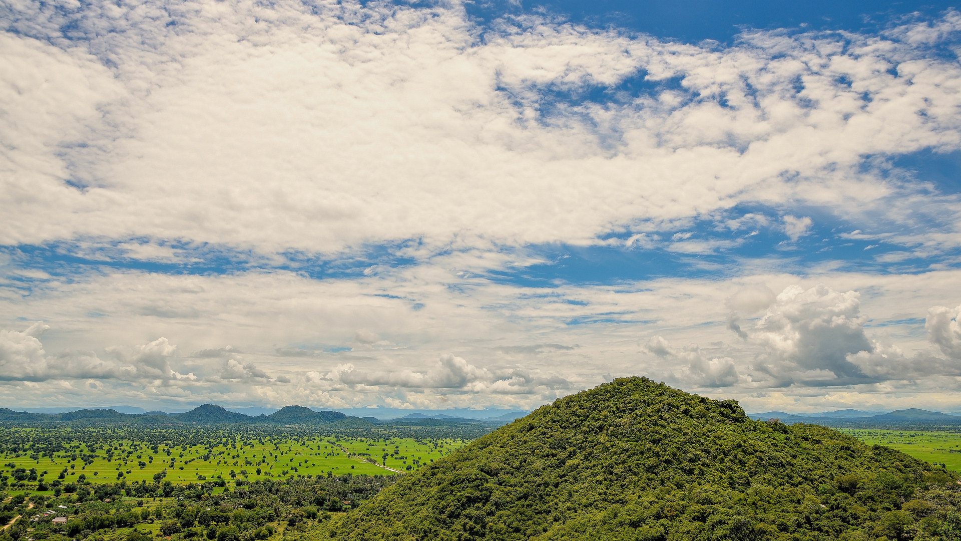 Blick vom Phnom Sampeau 02