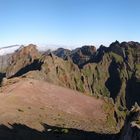 Blick vom Pico Arieiro über das Zentralmassiv