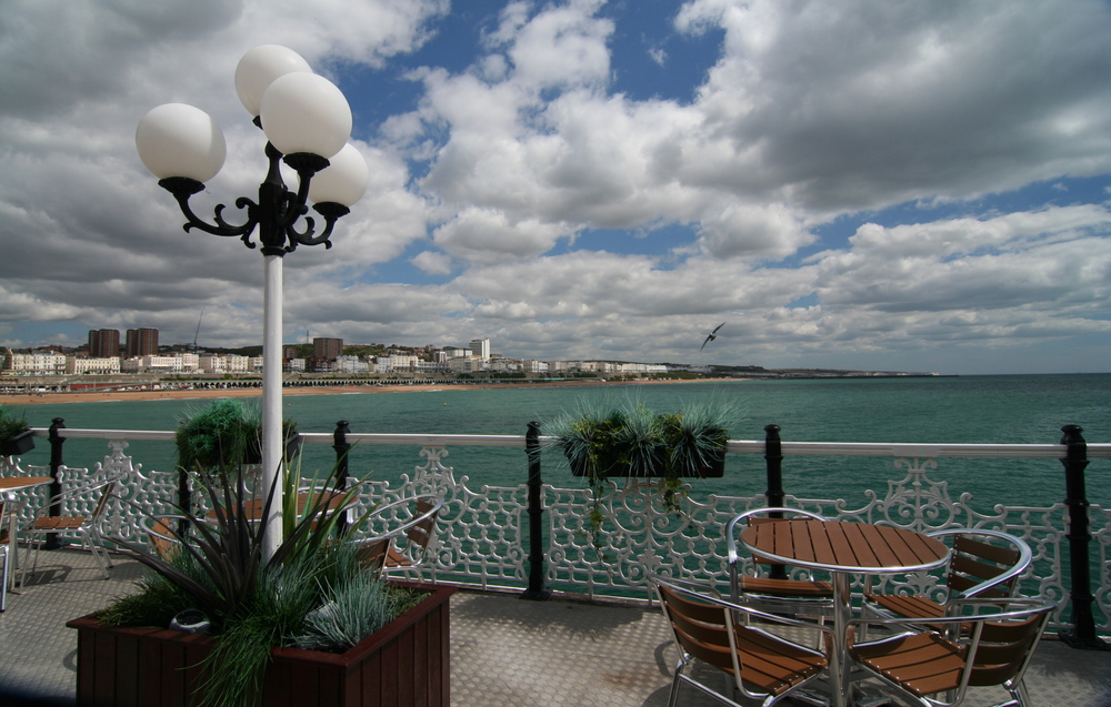 Blick vom Pier auf Brighton