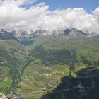 Blick vom Piz Giarsinom nach Guarda