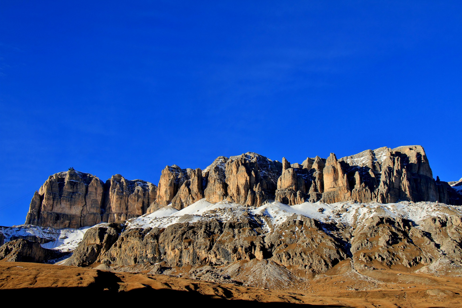 Blick vom Pordoijoch auf die Sella Gruppe  