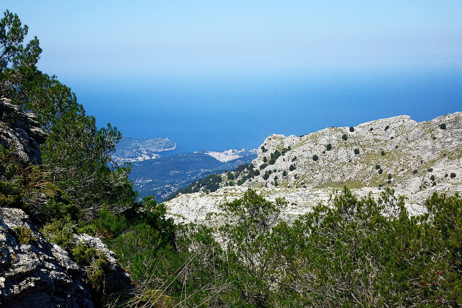 Blick vom Puig d l'Ofre nach Port Soller