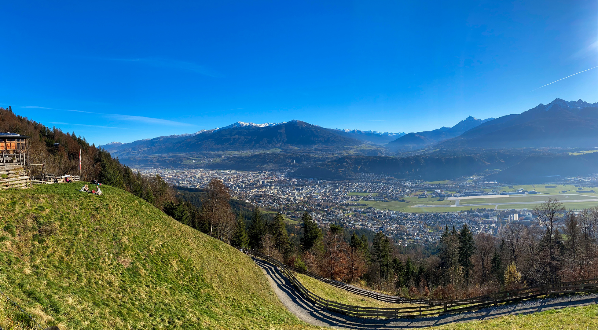 Blick vom Rauschbrunnen über Innsbruck