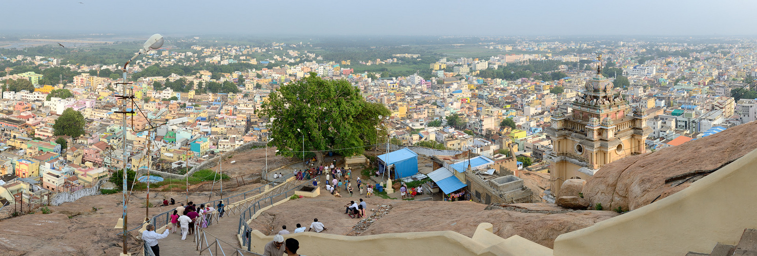 Blick vom Rock Fort Tempel auf Trichy - Südindien