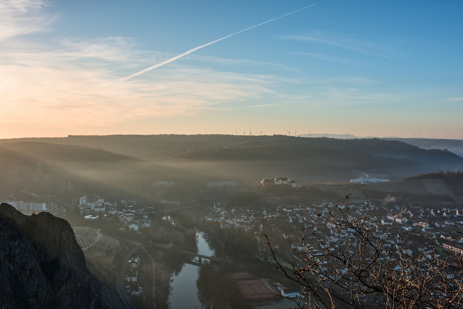 Blick vom Rotenfelsmassiv auf Ebernburg