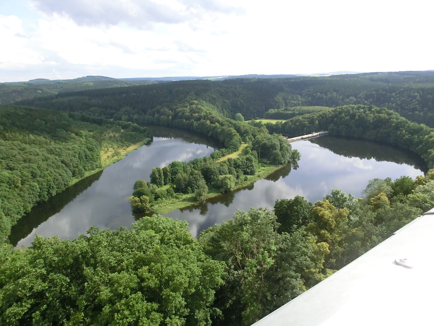 Blick vom Saaleturm (Schloß Burgk) auf die Saale