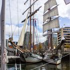 Blick vom Sandtorhafen in die Hamburger Hafencity.