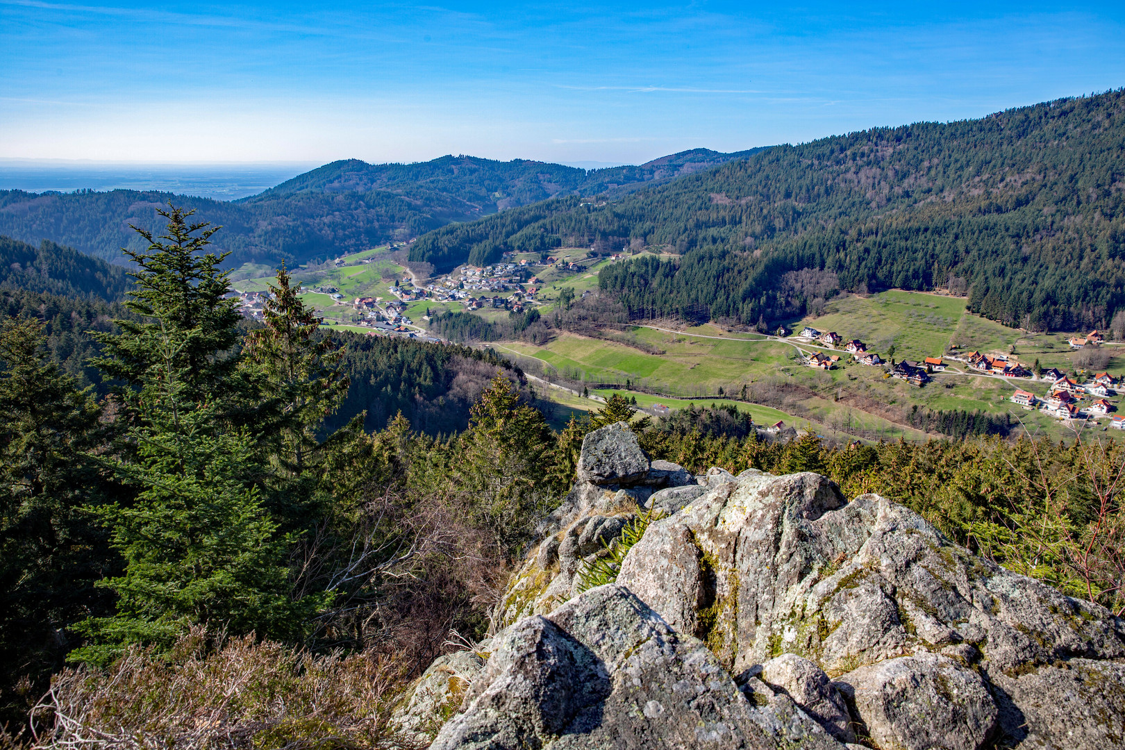 Blick vom Scherzenfelsen auf Seebach