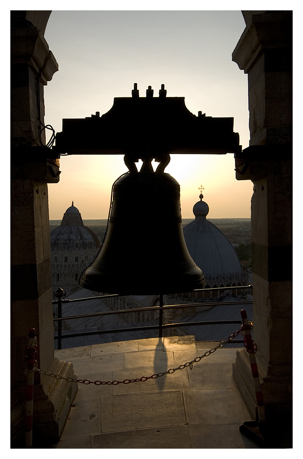 Blick vom Schiefen Turm in Pisa auf Dom und Bapisterium