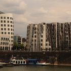 Blick vom Schiff auf den Medienhafen