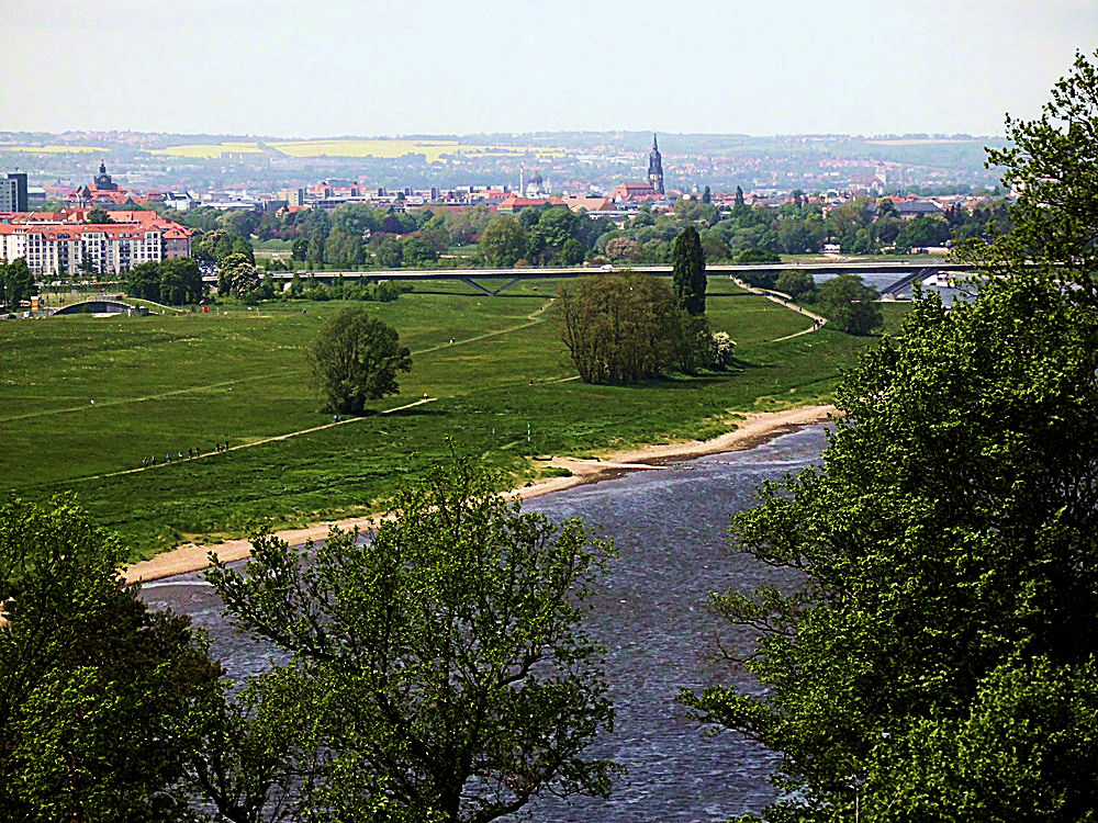 Blick vom Schloss Eckberg über Dresden