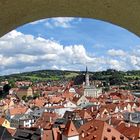 Blick vom Schloss in Ceské Krumlov über die Dächer zur St. Veit Kirche