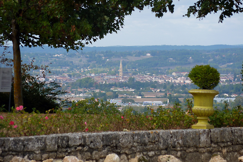 Blick vom Schloss Monbazillac auf den Ort