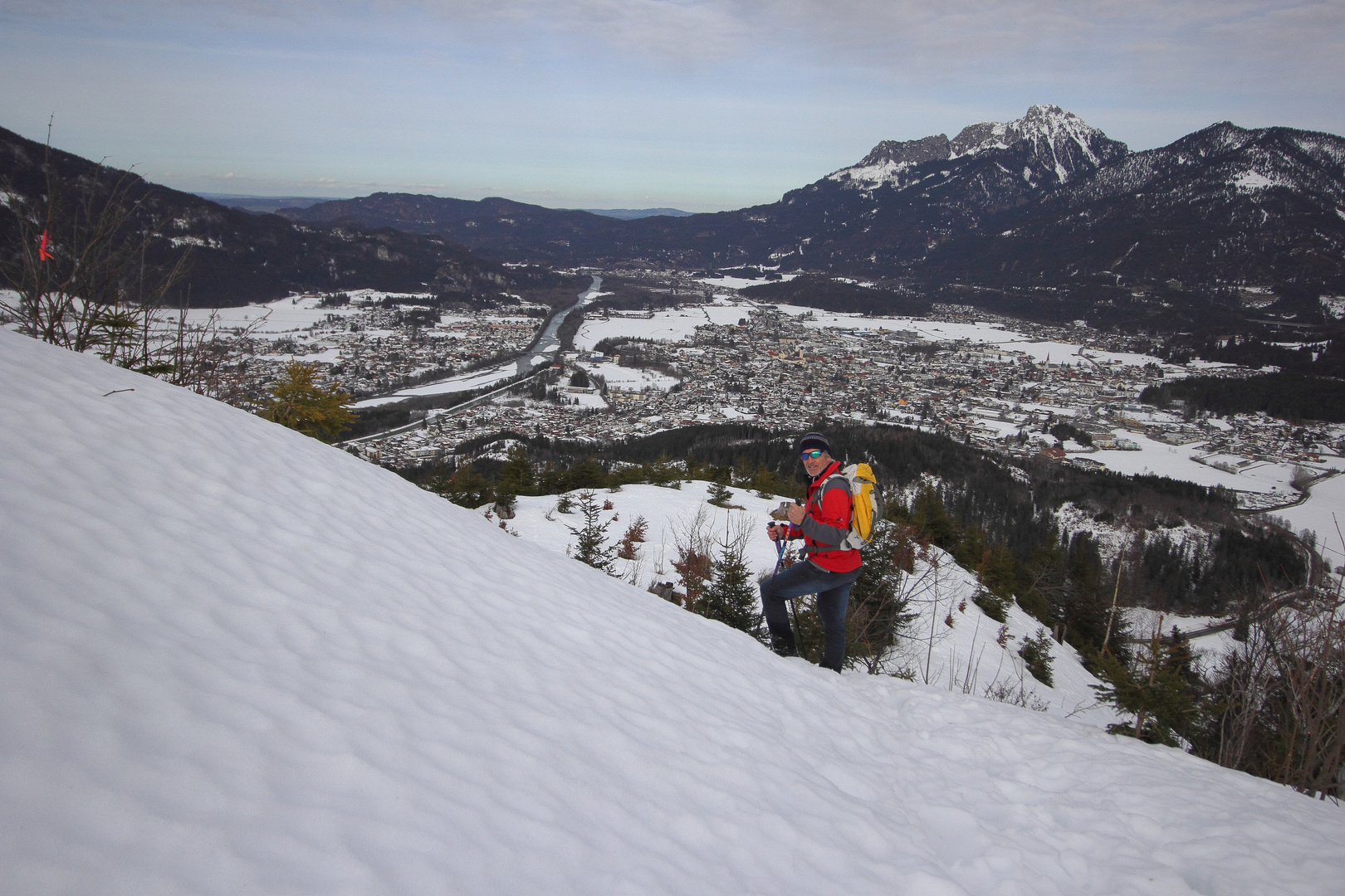 Blick vom Schlosskopf  - In den Talkessel von Reutte 4 2 2021