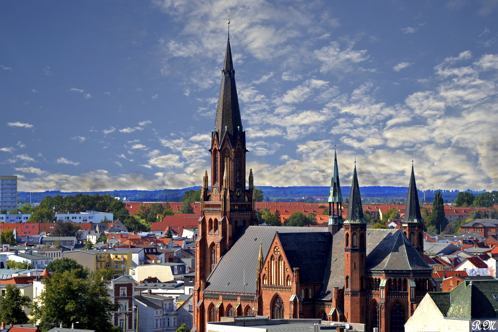 Blick vom Schweriner Dom zur Paulskirche