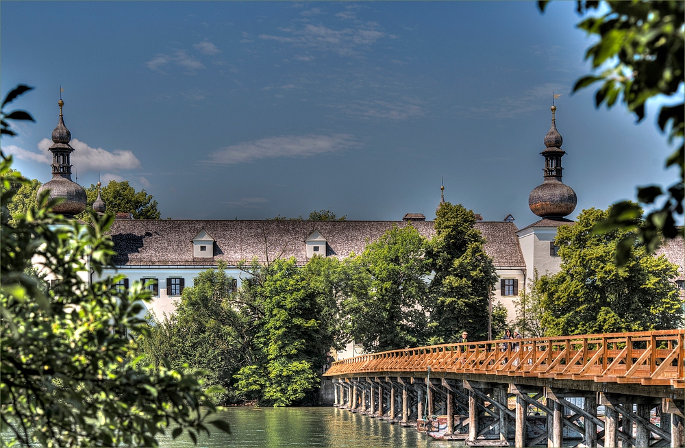 Blick vom Seeschloß Ort(h) zum Landschloß Ort(h), Gmunden