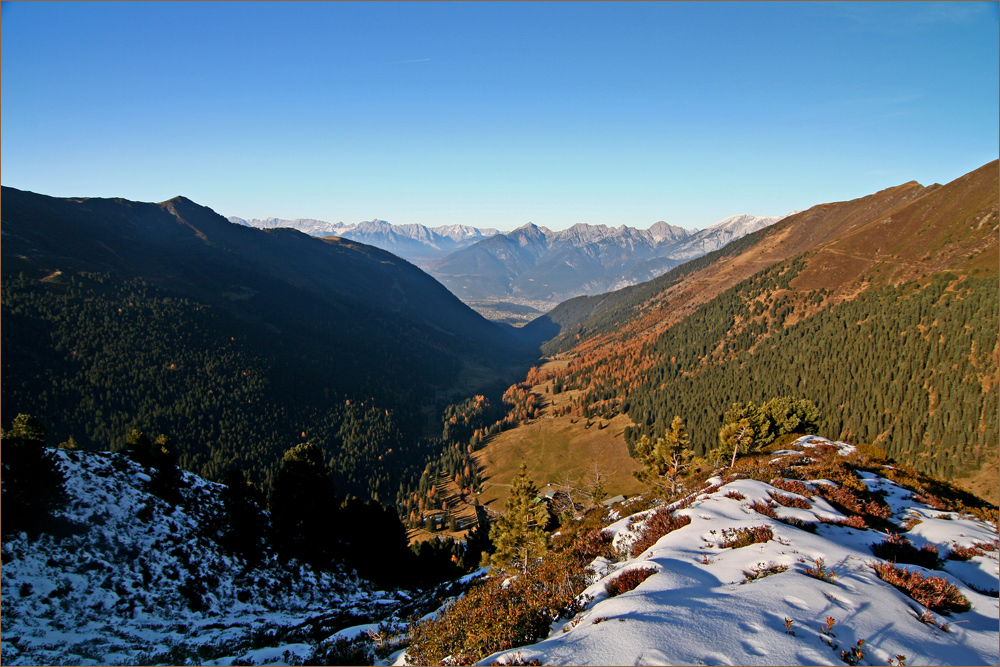 Blick vom Sonntagsköpfl durchs Senderstal ins Inntal